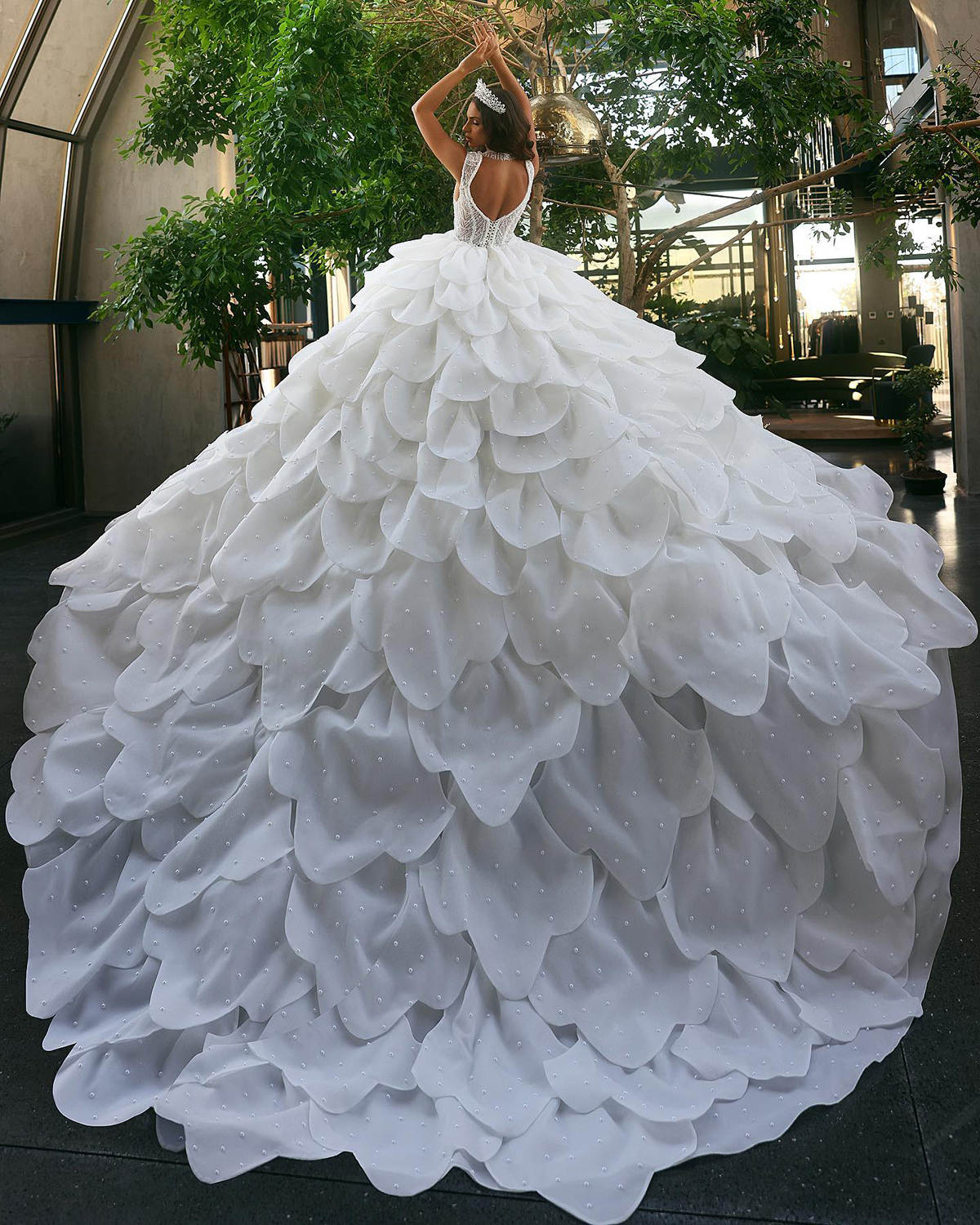 Ball Wedding Designer Dresses O Neck Sleeveless Bridal Gown Sequins Detachable Train Customized Dress Vestidos De Novia