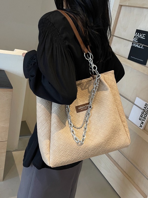 Women's Large Capacity Commuting Handbag Versatile Casual Chain Shoulder Texture Student Bag Designer Bags Handbags Women