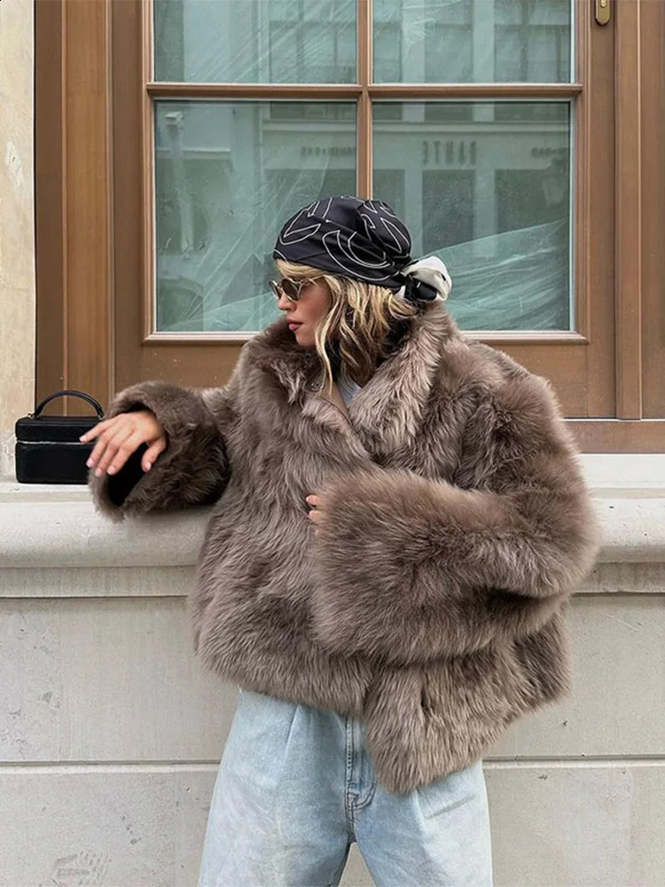 Lapel Brown Women Short Faux Fur Coat ious Fluffy Long Sleeve Warm Jacket Autumn Winter Lady Solid High Street Outwear 241104