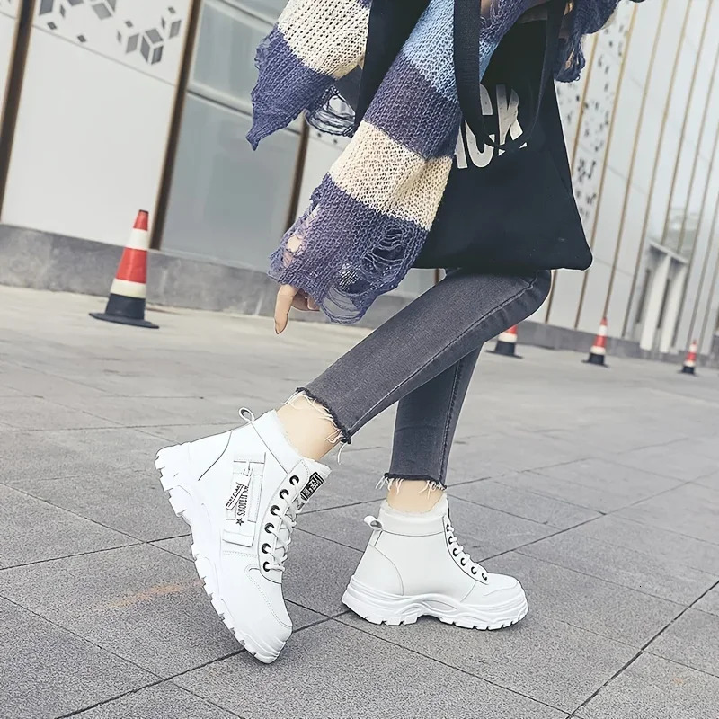 Couple Style Designer Women's Sports Shoes Casual High Top Women's 2025 Winter Plush Warm Thick Lace Up Men's Sports Shoes Size 45