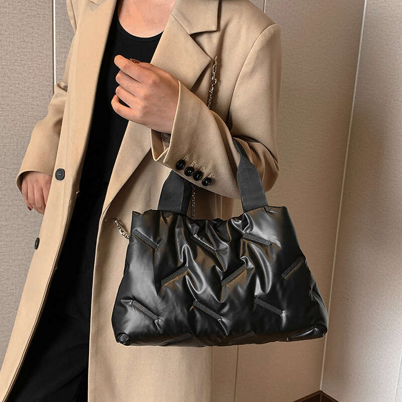 Designer Bag 2024 New Winter Hand Bag Fashion Space Cotton Handbags Women Large Capacity Tote Bag Feather Padded Ladies Quilted Shopper Bag