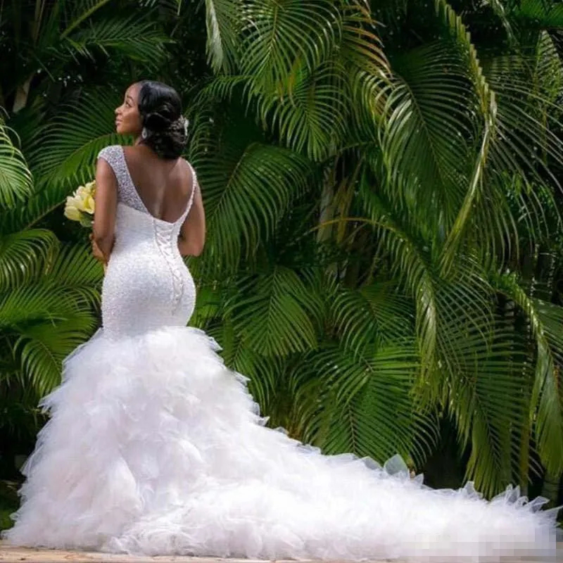 Luxury Beaded Mermaid Wedding Dresses Tiers Tulle Long Bridal Gown V-Neck Chapel Train Gorgeous Plus Size Bride Dress Custom Made