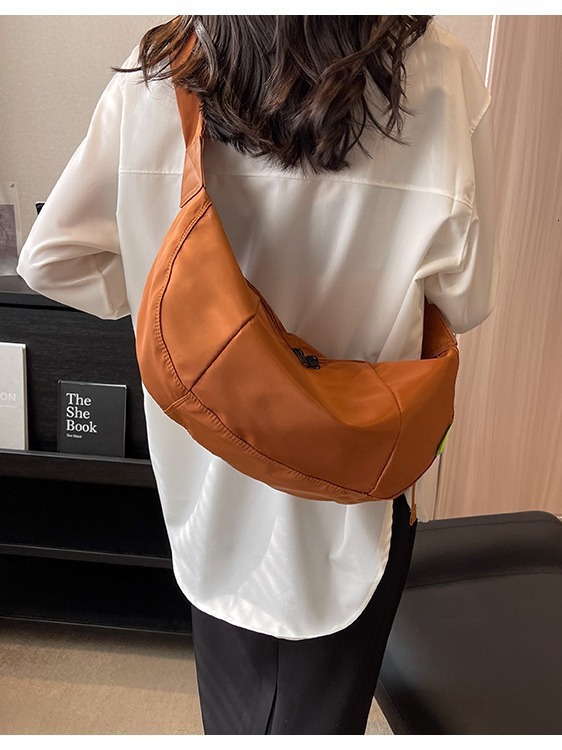 New Solid Color Trendy Shoulder Fashionable And Versatile Dumpling Simple Women's Crossbody Bag, Female Student Bag Designer Bags Handbags Women