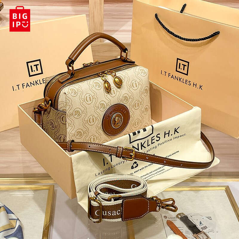Designer Bag Women's Handbag Brand Handbag 2024 New Light Luxury High-End Designer Retro Large Capacity Crossbody Shoulder Bag