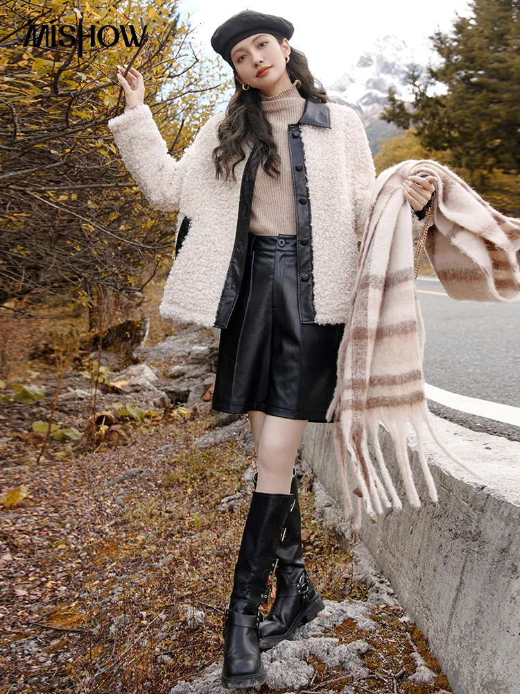 MISHOW Winter Faux Fur Crop Coat Women Splice Lapel Thick Warm Contrast Integrated Versatile Short Jackets MXC52W0151 241104