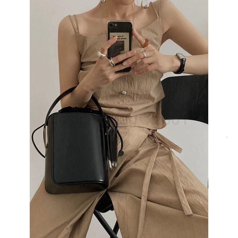 Fashion Classic Bag Designer 10a Top Nikiduncks Woman Handbagevening Bags Threedimensional Bucket Womens 2024 New Summer Crossbody Ha