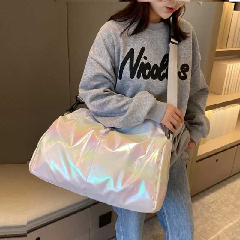 Fashion Pearscent Colour Fitn Gym Bags Women Yoga Mat Bag Wet Dry Handbags Large Waterproof Multifunction Travel Duff BagXJ241106