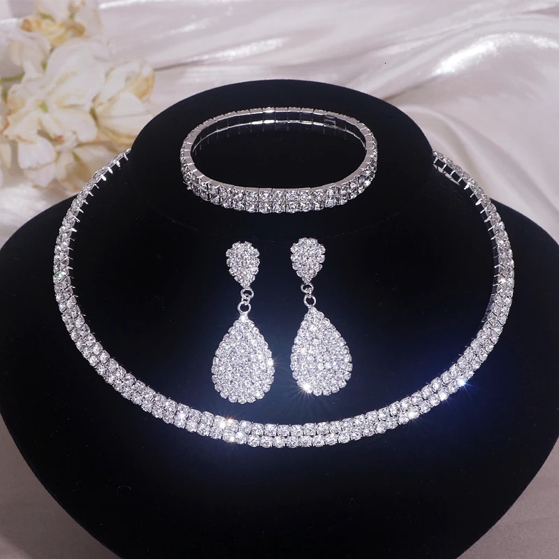 round rhinestone necklace set womens classic silver necklace bracelet earring jewelry set brides wedding jewelry set 241106