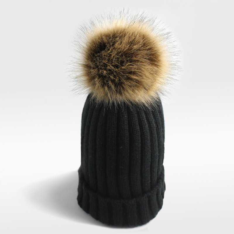 High quality design, men and women Autumn and Winter Pullover Solid Color Striped Outdoor Warmth Wool Ball Button Ear Protection Knitted Hat