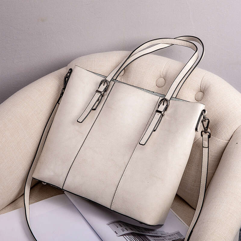 Genuine leather 2024 new fashionable tote capacity commuting bag, single shoulder crossbody women large bag for women purse