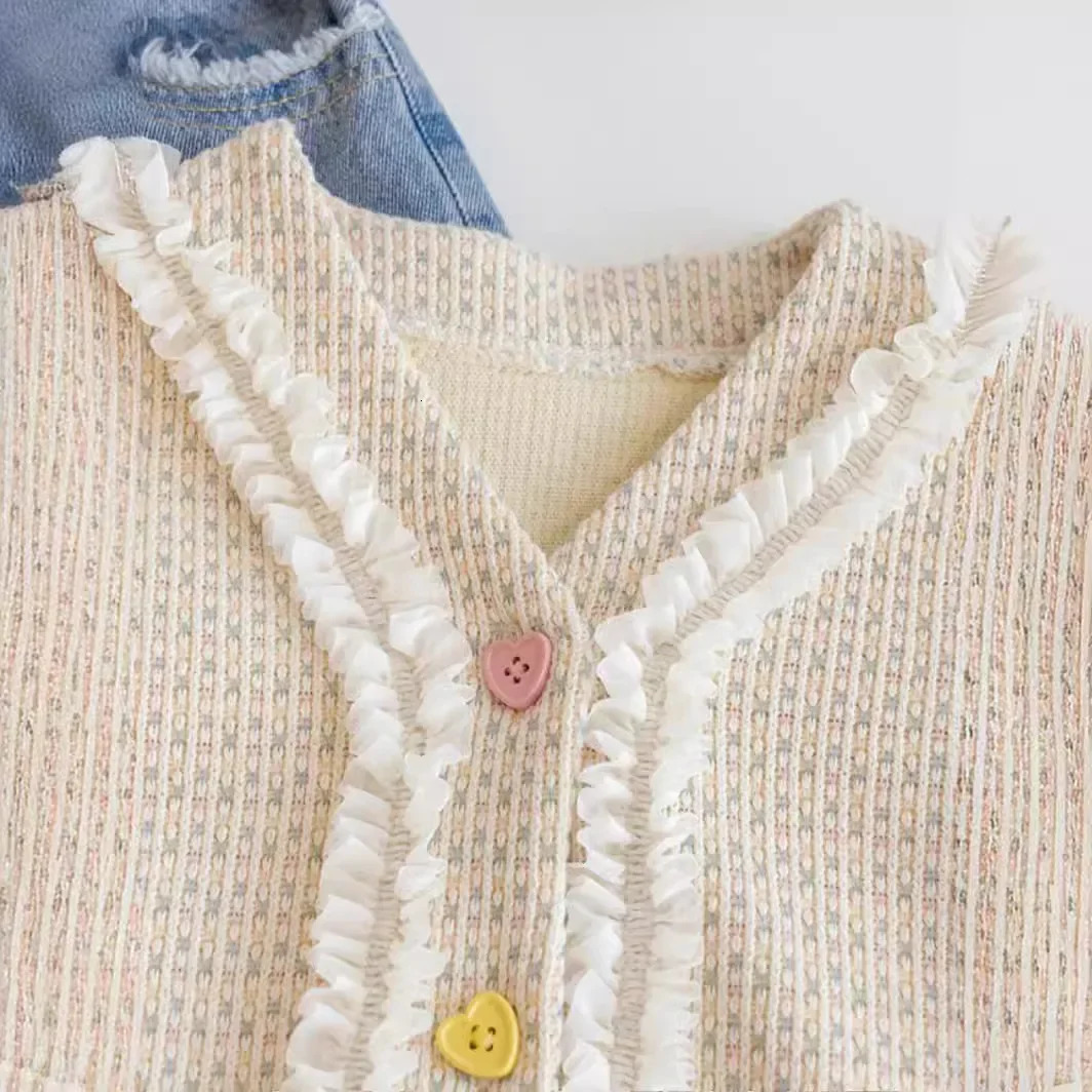 Childrens Clothing Sets Knitted Lace Cardigan Heart-shaped Jeans 2pcs Kids Winter Clothes Spring Autumn Girl Clothes 241106