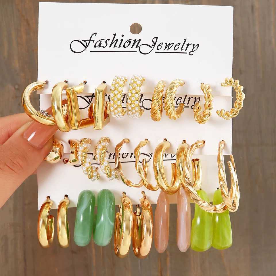 New Gold Earring Set Bohemian Vintage Color Acrylic Pearl Ring Earrings Suitable for Warm Fashion Jewelry Gifts 2024 New Edition X241106