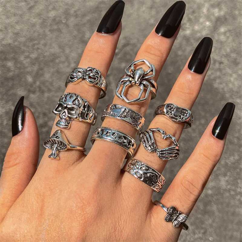 Punk Gothic Ring Set Text Black D Retro Spades Ace Silver Plated Retro Rhinestone Charm Finger Jewelry X241106