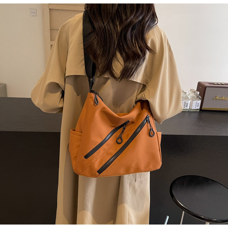 New Nylon Crossbody Versatile Shoulder Large Capacity Lightweight Underarm Bag Female Trend Designer Bags Handbags Women