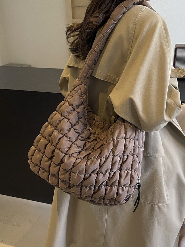 Autumn And Winter Large Capacity Bubble For Bags Handbags Women High-end Diamond Grid Pleated Shoulder Crossbody Bag Designer