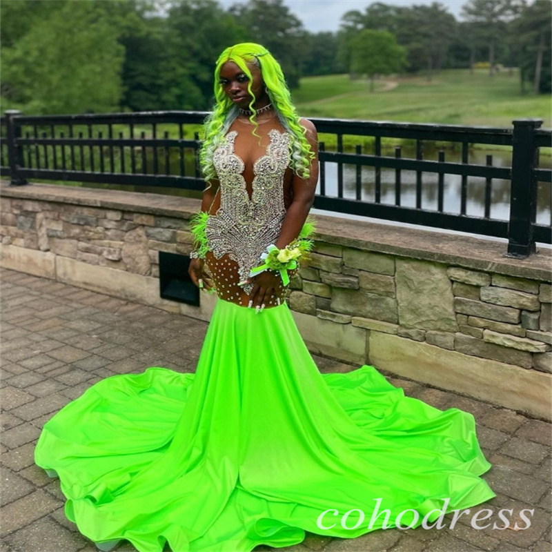 Luxury Green Rhinestone Prom Dresses With Feather Plus Size Mermaid Satin Black Women Evening Dress Gorgeous Birthday Party Gowns Vestio De Fiesta 202
