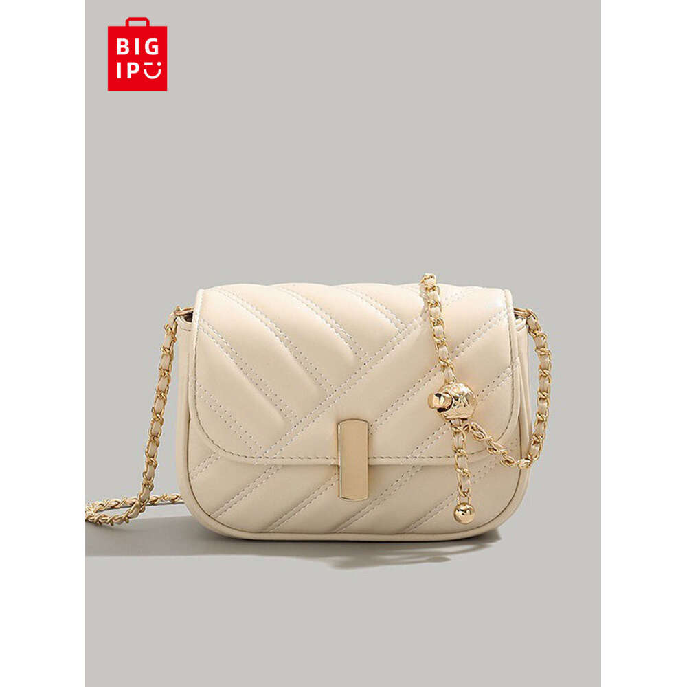 Designer Bag Women's 2024 New Niche Texture Embroidered Chain Bag, Crossbody Bag, Underarm Bag, Mini Square Bag