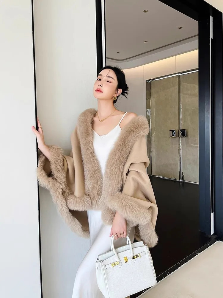 Lady Custom Cashmere Wool Shawl Cape Poncho With Real Fox Fur Collar Winter Handmade Wholesale 100% Women 241105