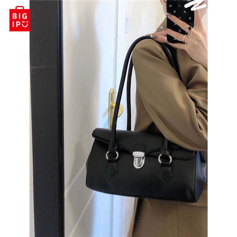 Designer Bag Korean Version Of Instagram Dark Spicy Girl Underarm Bag Women's New Advanced Fashion Personalized Lock Buckle Shoulder Bag
