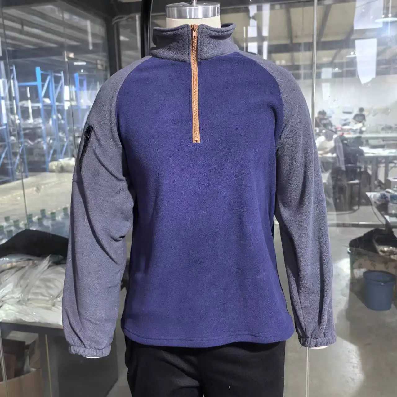 Cross border foreign exchange mens new vertical collar half zipper long SVE arm zipper pocket tactical hoodie towing trailer W241106