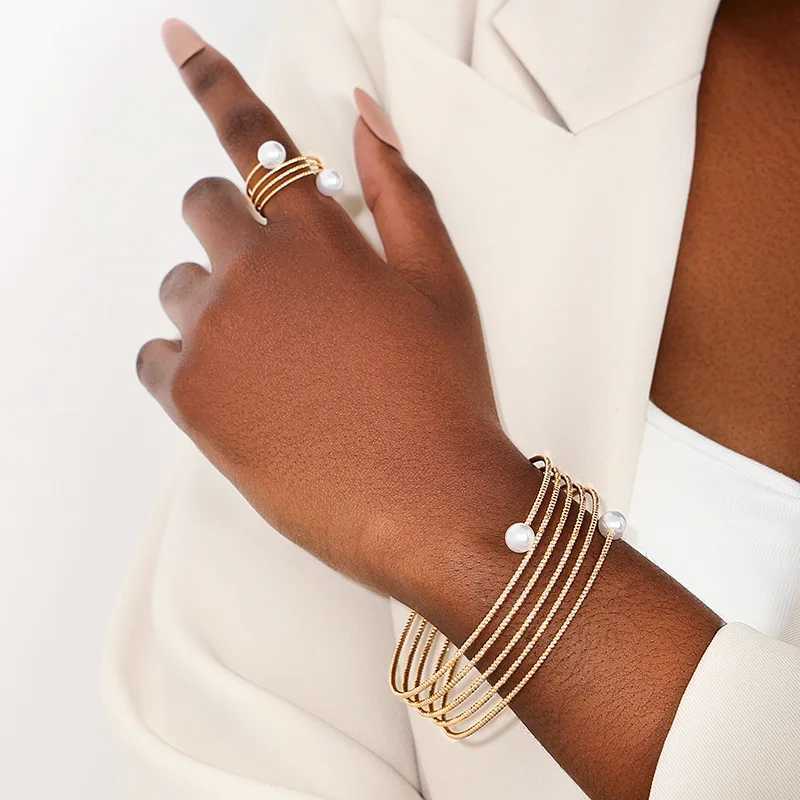 2 sets of holiday party gifts OL DS026 Mti layer circular imitation pearl bracelet rings with metallic text X241106