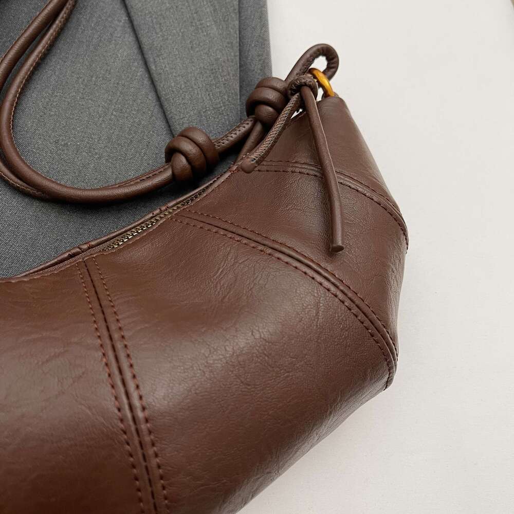 Designer Bag Summer Delicate Texture Small Bag Woman 2024 New Popular Silver Patchwork Dumpling Bag Messenger Croissant
