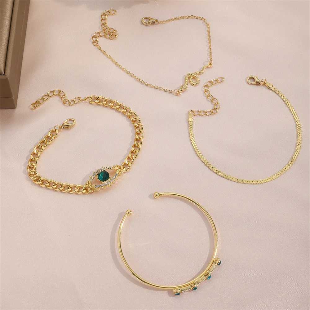 4-piece Hallow Out Green Crystal Stone Bracelet Set for Wencuffed Bracelets Cute Snake Eye Rhinestone Girl Bracelet Jewelry Set X241106