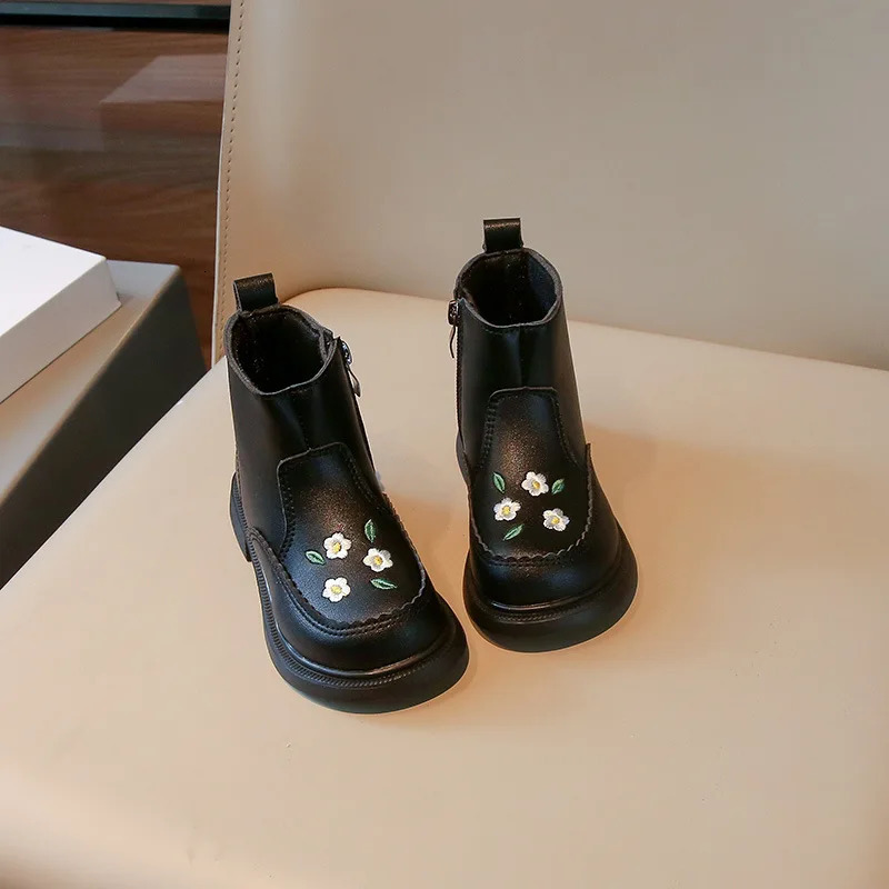 Children Short Boots for Girls Autumn Winter Princess Embroidery Flower Ankle Boots Soft Sweet Warm Plush Kids Booties 241106