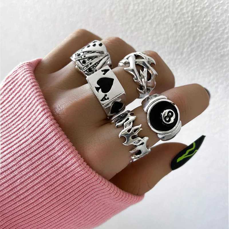 Punk Gothic Ring Set Text Black D Retro Spades Ace Silver Plated Retro Rhinestone Charm Finger Jewelry X241106