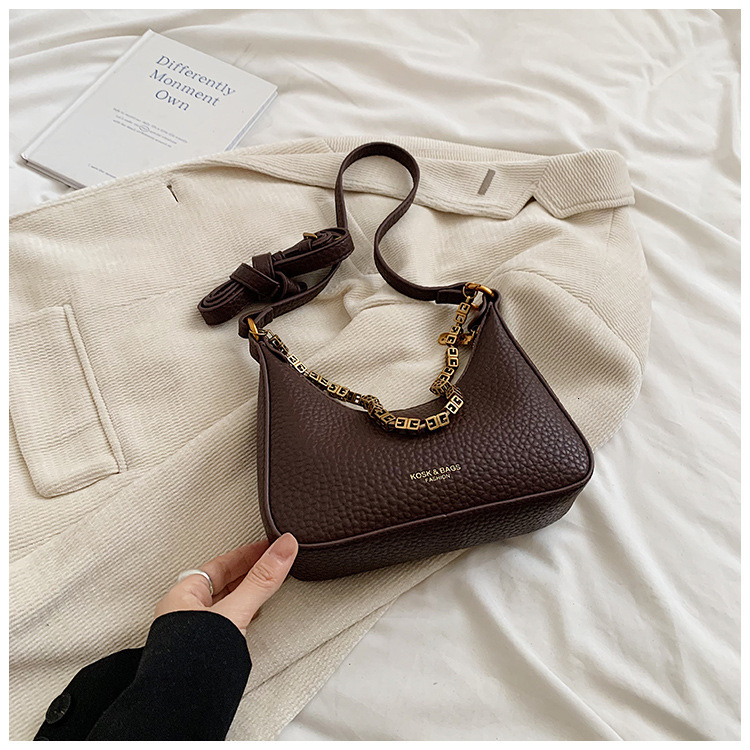 Niche texture underarm bag 2025 new simple small square bag versatile single shoulder crossbody bag Korean version casual temperament chain bag