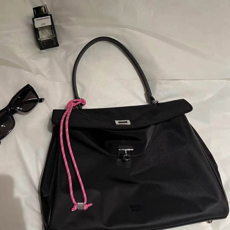 Classic Designer Bag Fashion 10a Top Nikiduncks Woman Handbagevening Bags 2024 New Handheld Single Shoulder Crossbody
