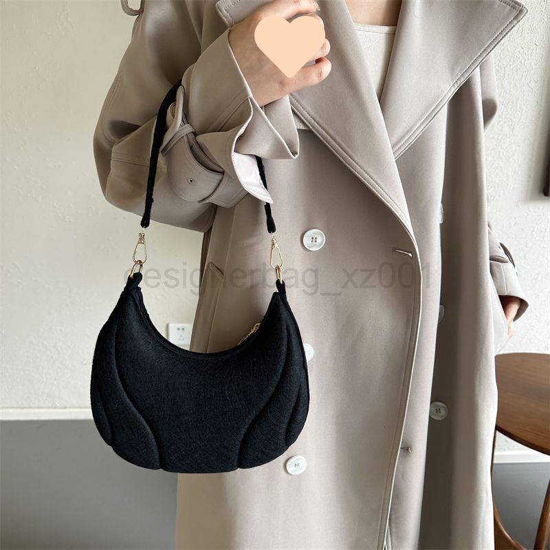 Fashion Classic Bag Designer 10a Top Nikiduncks Woman Handbagevening Bags 2024 Winter New Womens Half Moon Underarm Niche Design Highen