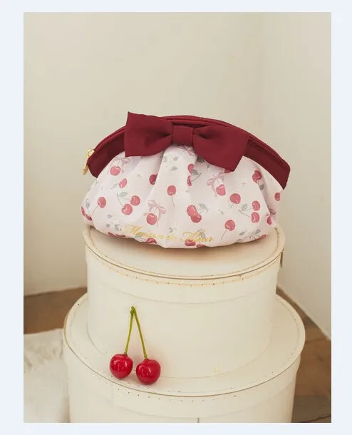 Home>Products>Japanese Style>Summer Classic Cute Fruit Cherry Clutch Makeup Bag241106