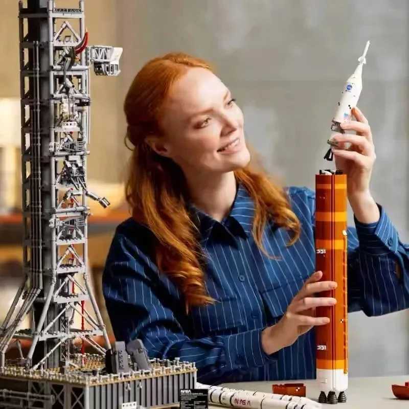 Blocks Hot Toys 2024 New 10341 Artemis Space Launch System Building Blocks Mars Exploration Model Building Blocks Childrens Adult ToysY241106VDTW