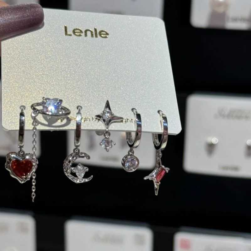 Gothic Black Crystal Star Earring Set suitable for girls with retro aesthetic pentagonal earrings fashionable Y2K jewelry accessories X241106