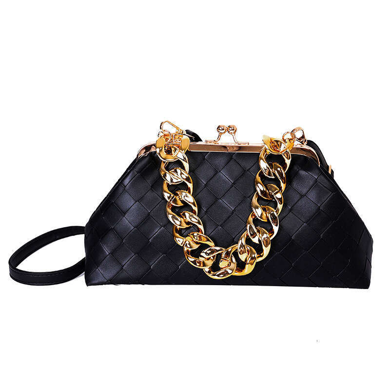 Designer Bag Women's Bag 2024 New Fashionable Single Shoulder Crossbody Clip Bag Chain Hand-Held Lipstick Banquet Bag
