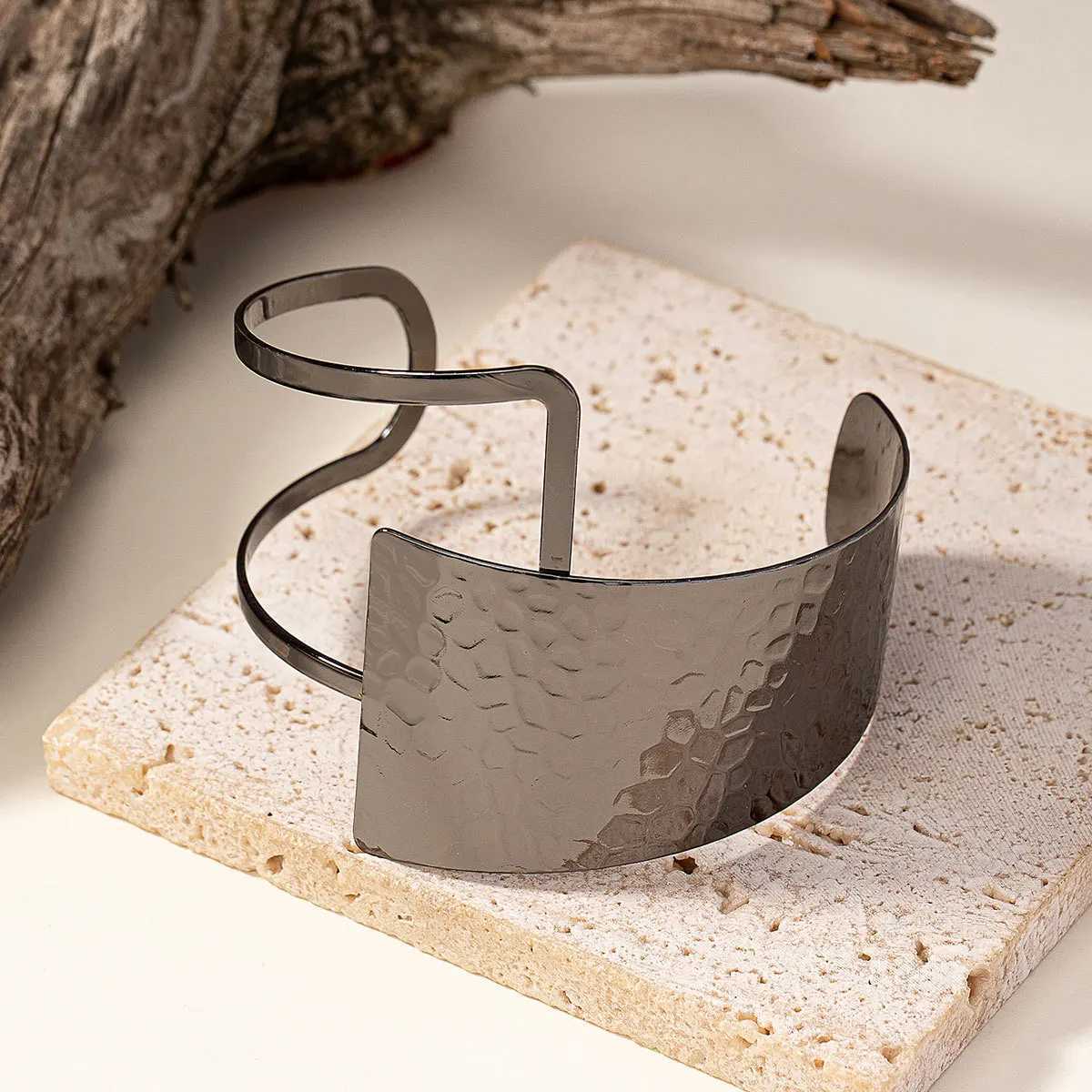 New 2-piece fashionable and simple Gite Square jewelry hollow ring bracelet set Mothers Day gift jewelry set X241106
