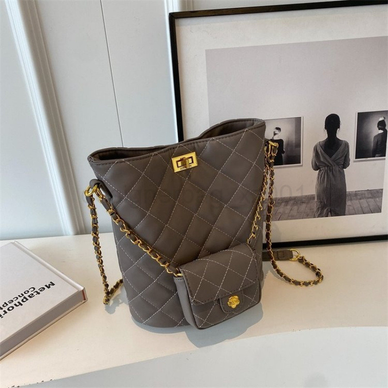 Fashion Classic Bag Designer 10a Top Nikiduncks Woman Handbagevening Bags Autumn and Winter for Women 2024 New Fashionable Commuting Bu