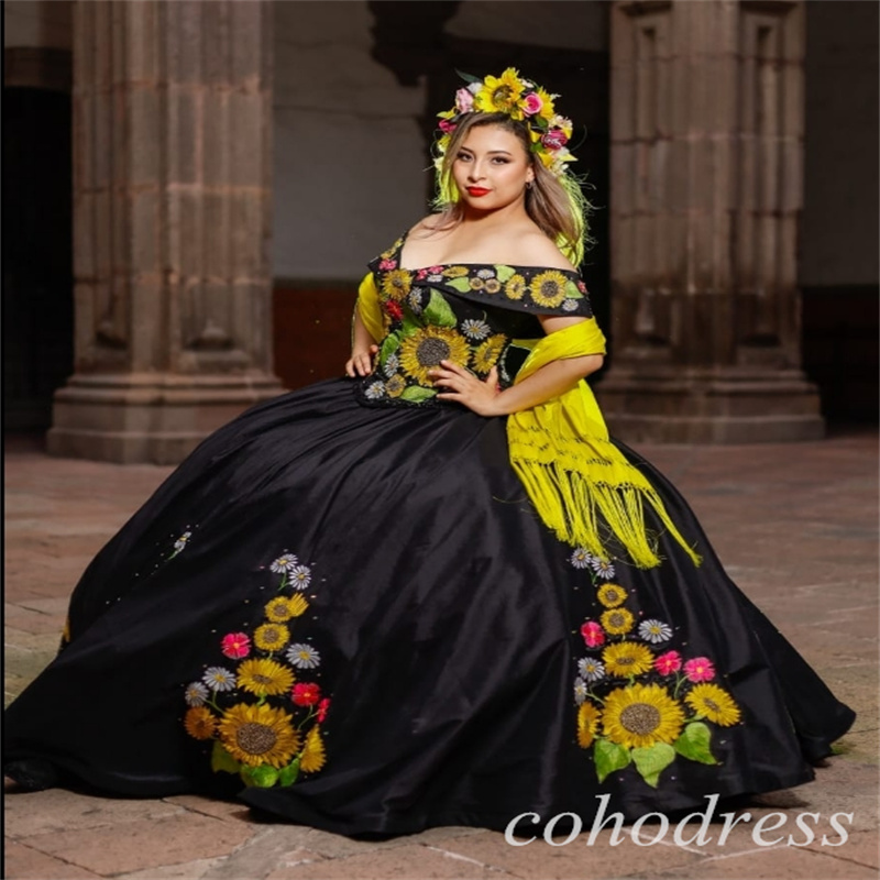Black Mexican Quinceanera Dresses With Sunflowers Embroidery Luxury Beaded Vestidos De 15 Xv Anos Cosplay Vestio De Novias Off Shoulders Plus Size Swe
