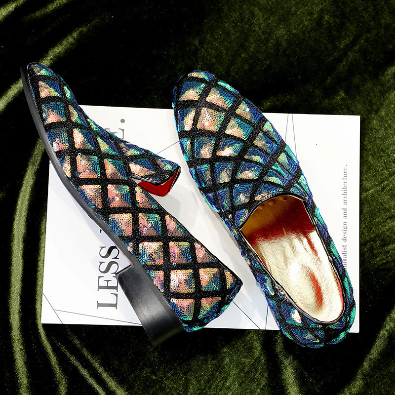 Fashionable pointed casual shoe covers, big bean shoes, large sequin trendy shoes