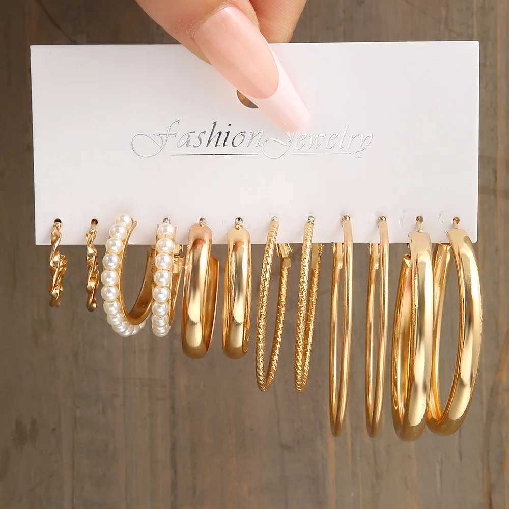 Vintage thick gold colored ring earring set suitable for warm minimalist metal rings Geely twisted pearl pendant earrings party jewelry X2411061