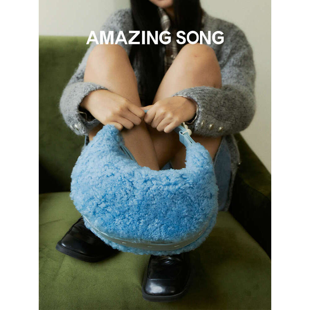 Amazing Song Half Moon Bag Fluffy Wool Winter Handbag Crossbodybag