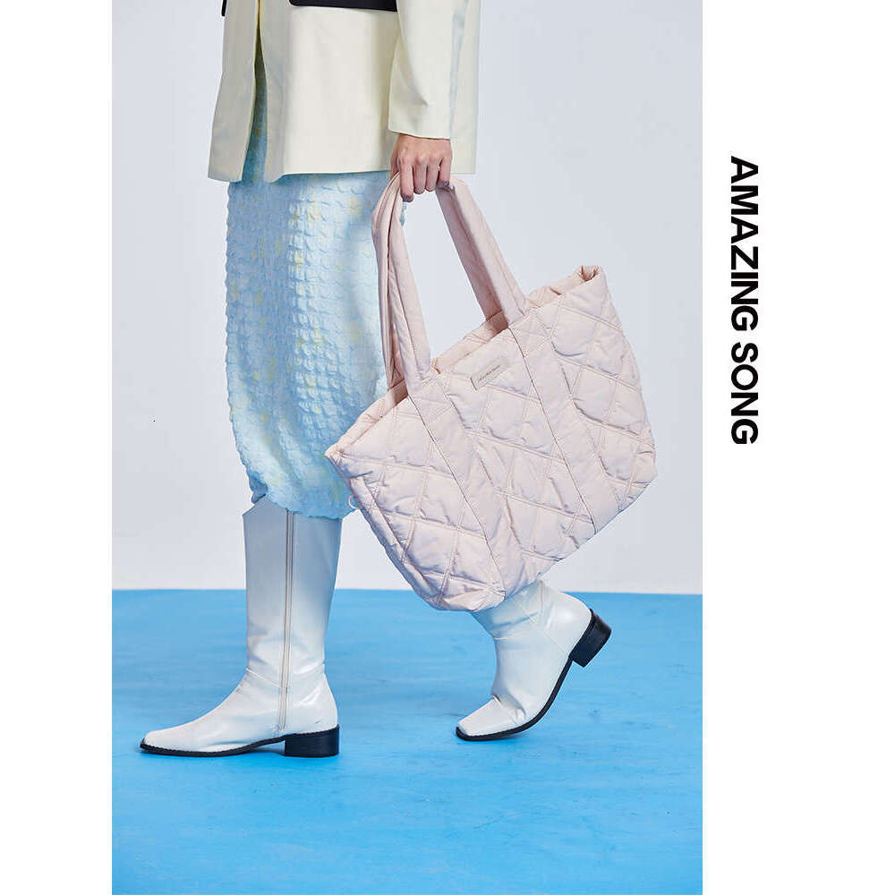 Amazing Song Down Tote F/W New Light And Waterproof Large Capacity Laptop Bag