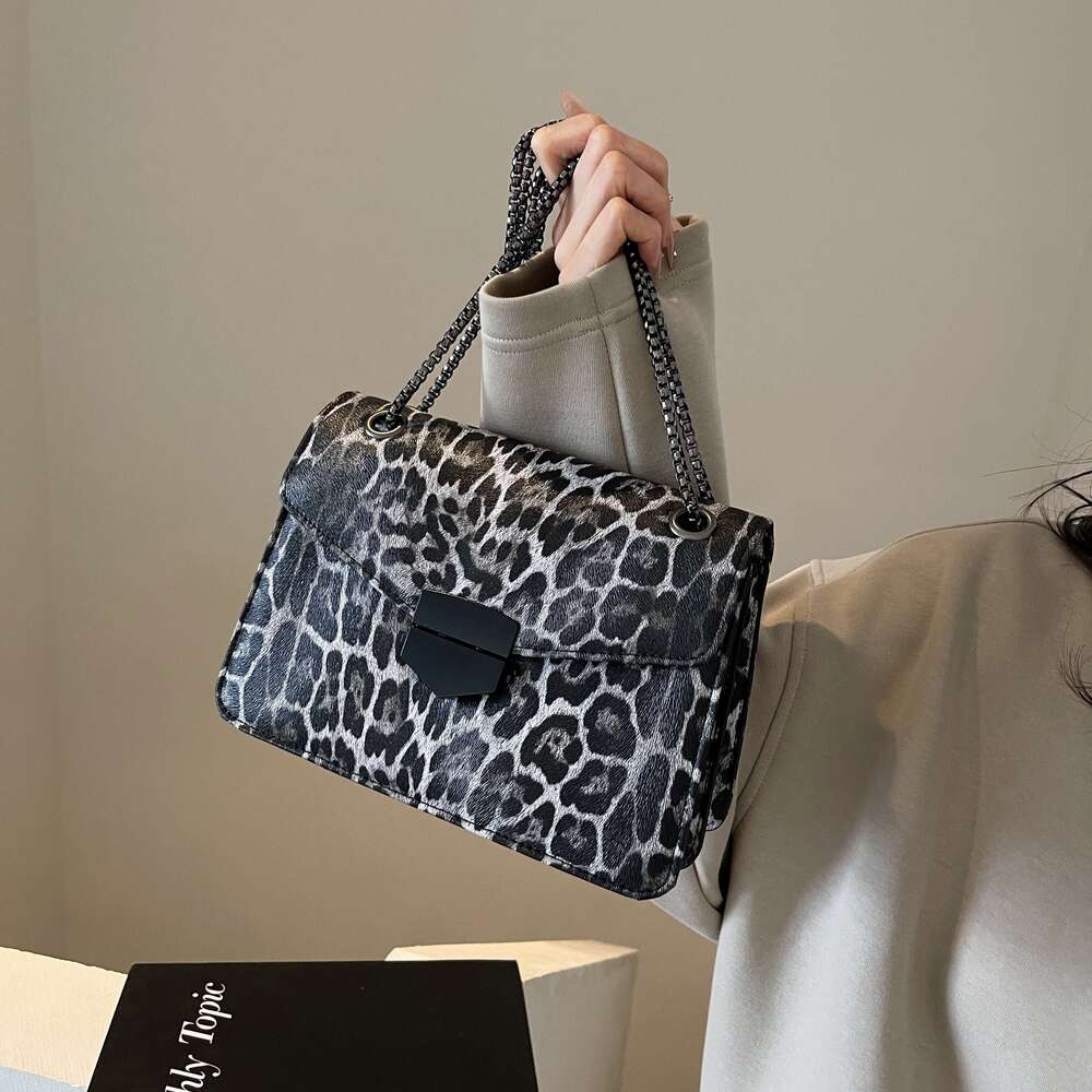 Designer Bag A Casual Leopard Print Shoulder Bag With A Stylish Cross-Body Bag For Spring And Summer