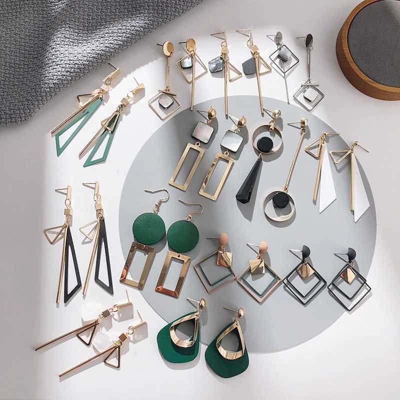 New Geely Earrings Korean Fashion Retro Metal Acrylic Pendant Earrings Brincos Decorative Simple Accessories X241106