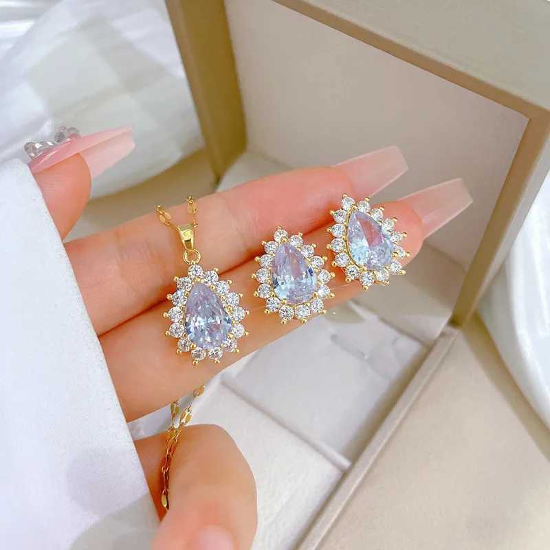 Light Luxury Swan Zircon Jewelry Set Stainless Steel Pendant Necklace Earrings Party Gift X241106