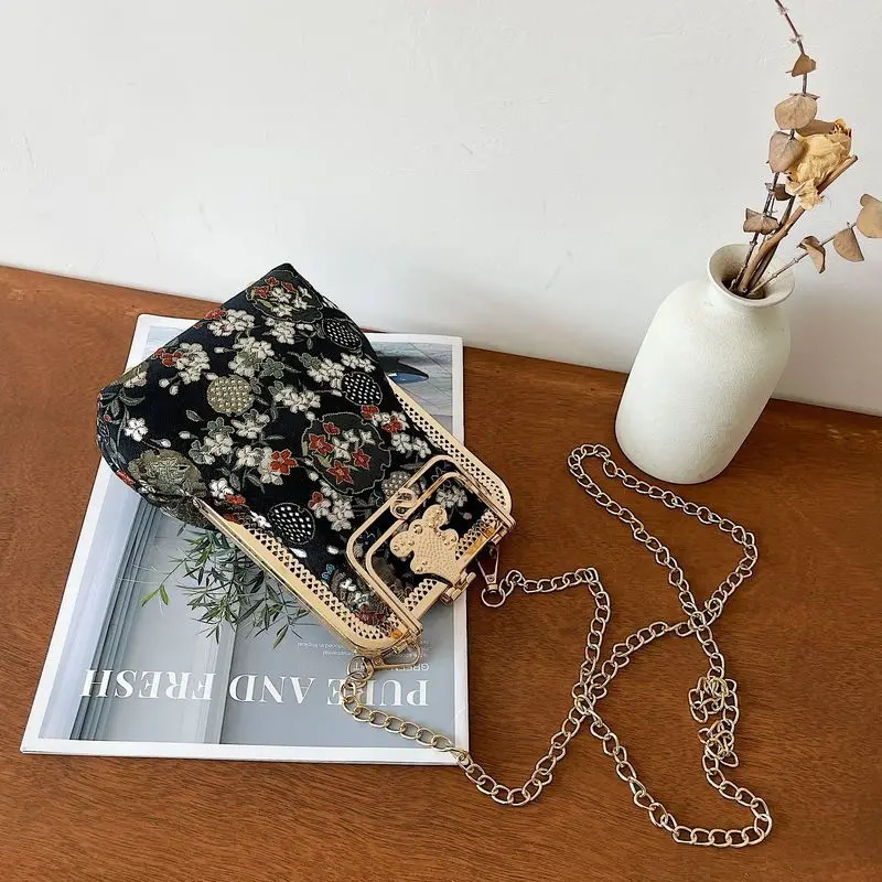 Strawberry Womens Handbag Wallet Handbag Phone Bag Cotton Canvas Retro Chain Womens Shoulder Cross Bag241106