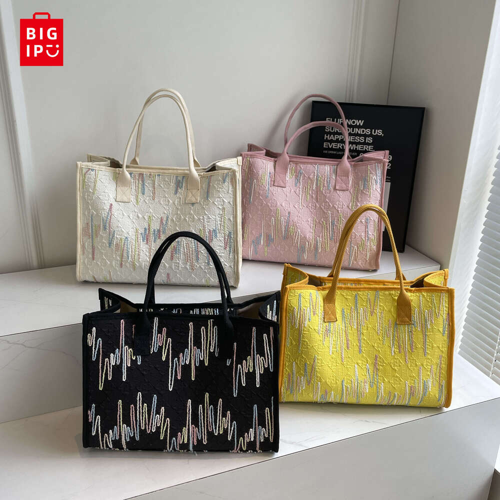 Designer Bag Large Capacity Embroidered Commuter Bag, 2024 New Leisure Hand Shopping Bag, All-In-One Tote Bag