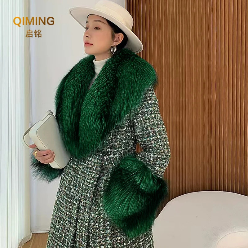 Winter faux fur collar and cuff set womens fluffy shawl jacket accessories warm and fashionable fake fox fur scarf 241106