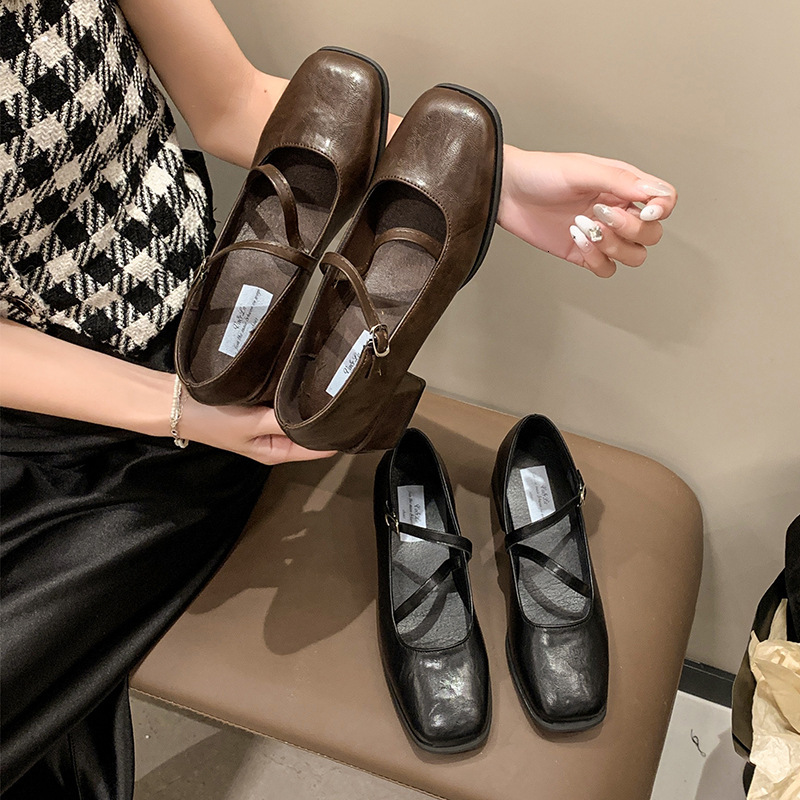 2024 Spring and Autumn New Shallow Single Shoes for Women's Style French High Heels Thick Heels Square Head Mary Jane Small Leather Shoes
